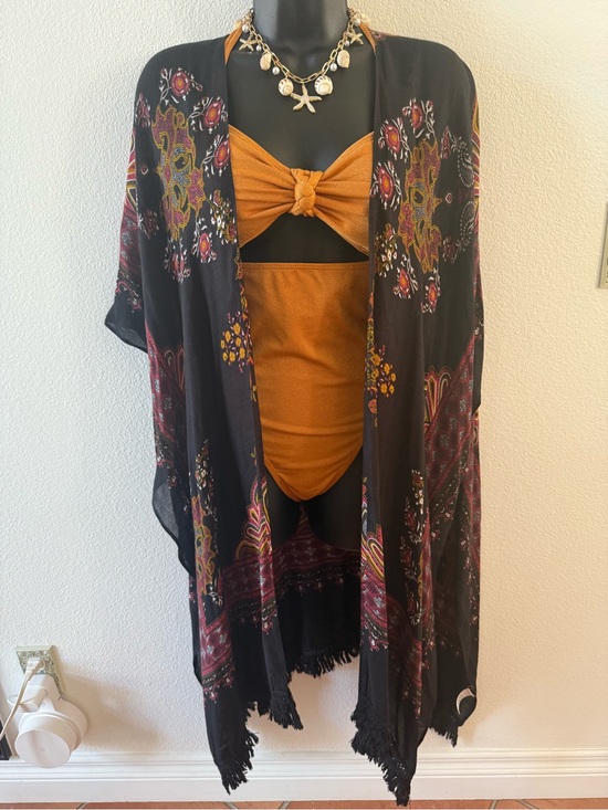 Breezy Lane Other - Breezy Lane Black Printed Kimono Coverup Size One Size